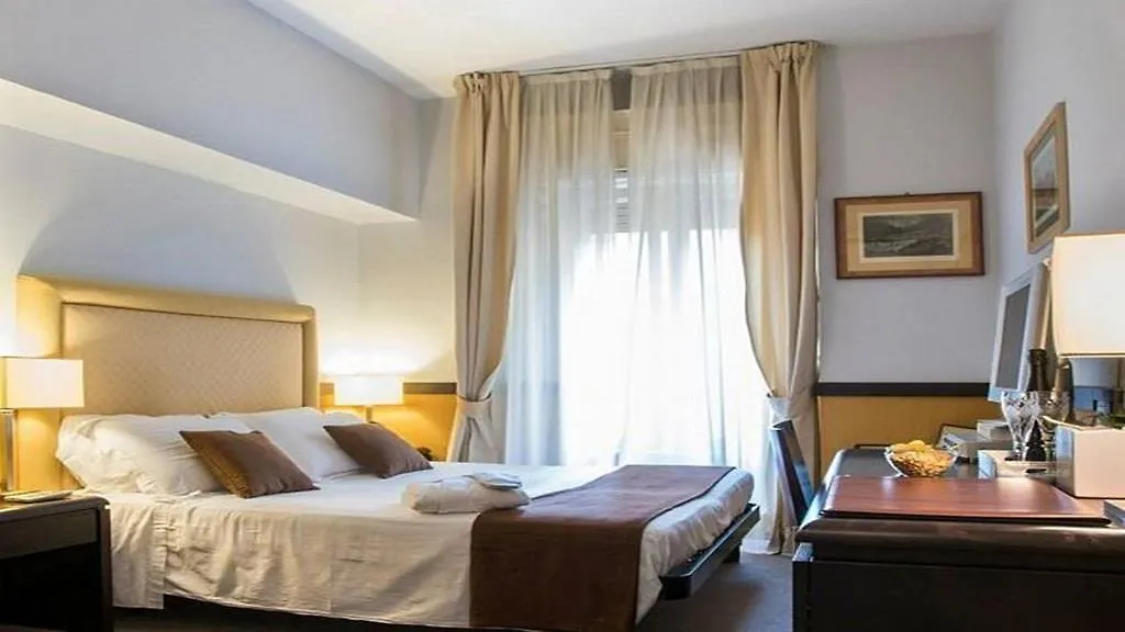 Maison Delle Naiadi Roma Hotel 3*, Rome